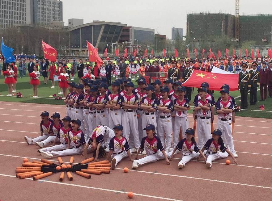 小学生运动会的童趣,有趣的运动会一年级小学生