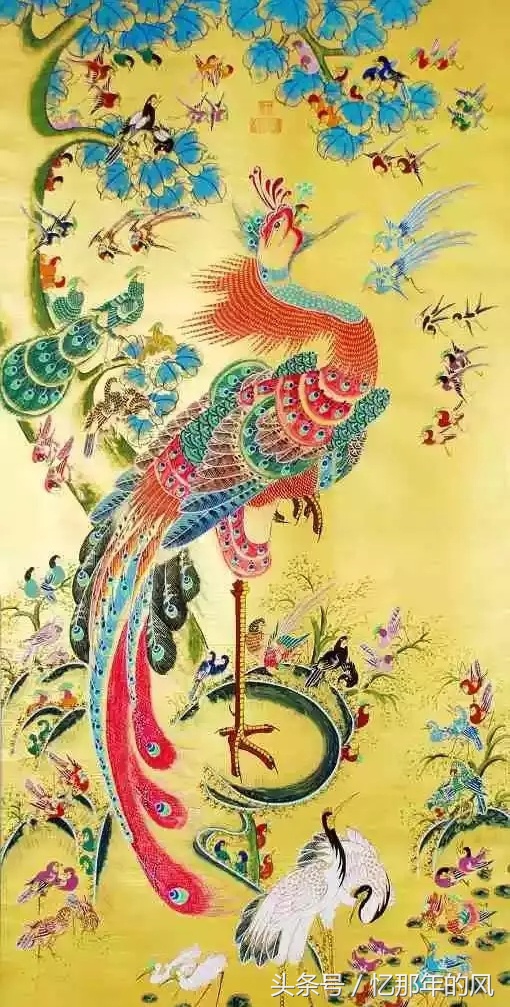 美丽的孔雀和凤凰吉祥的象征,孔雀和凤凰的寓意及象征