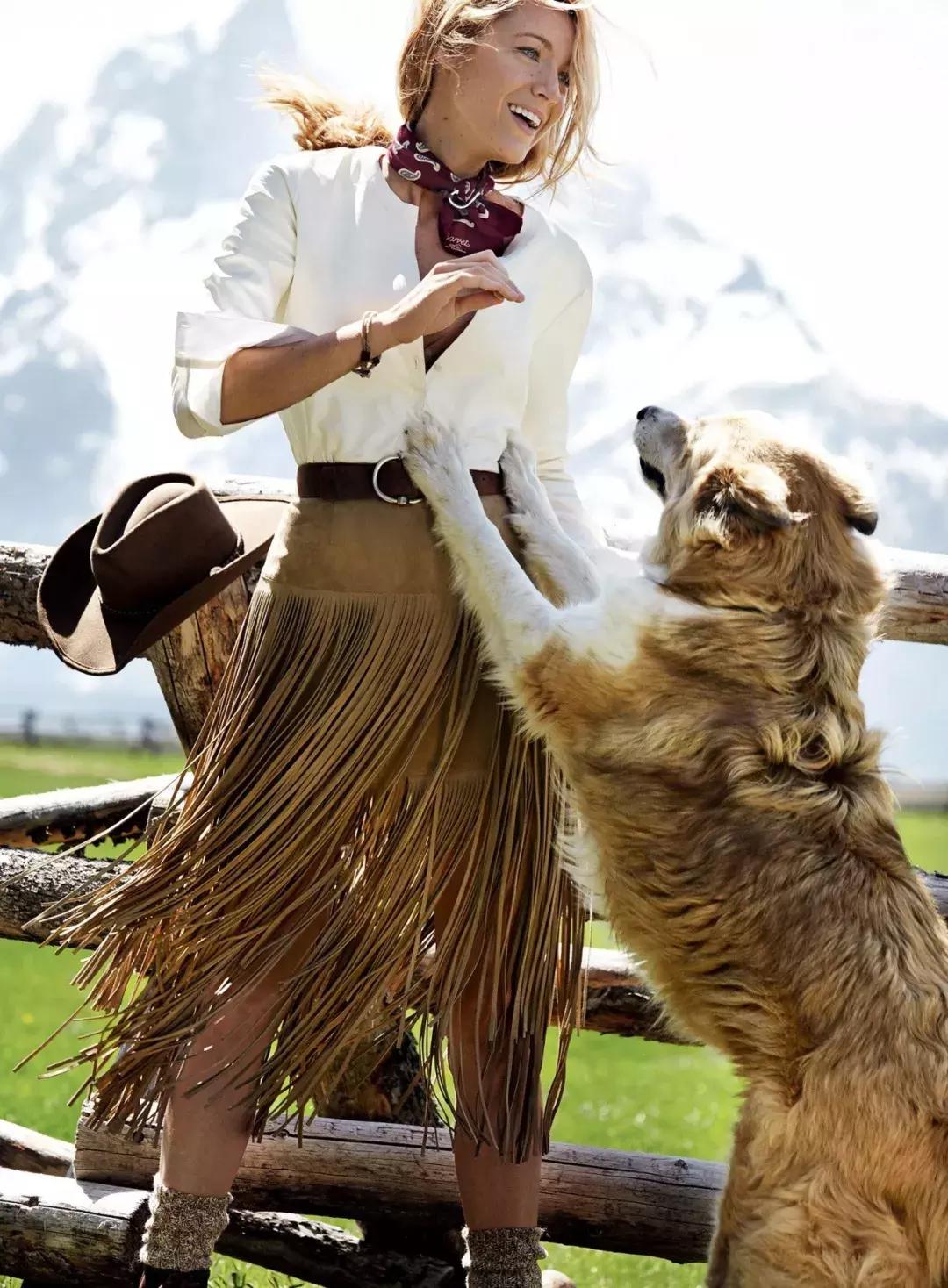 丝巾多种佩戴方式,丝巾的四种佩戴方式