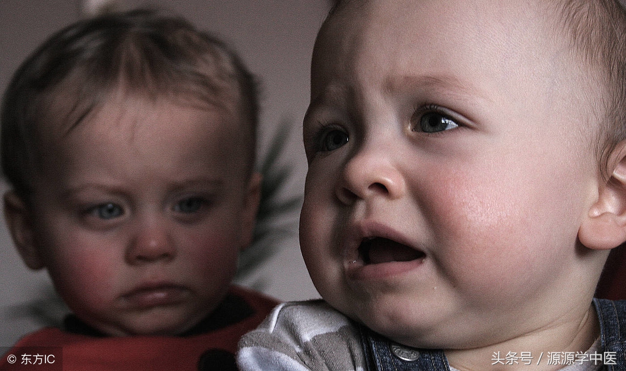 10多天的娃娃晚上一直哭,娃娃天天哭快崩溃了