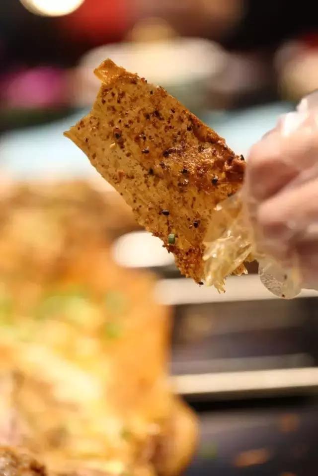 你无肉不欢吗？吃完叱咤大连烤肉界这4家名店，做梦也会笑！