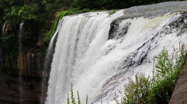 中国最新最美四大瀑布,中国最美的十大瀑布