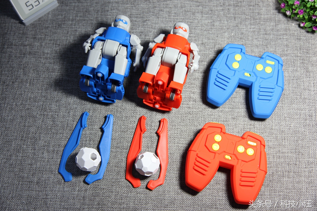 圆个自己的足球梦,米家有品众筹的SIMI足球机器人开箱体验