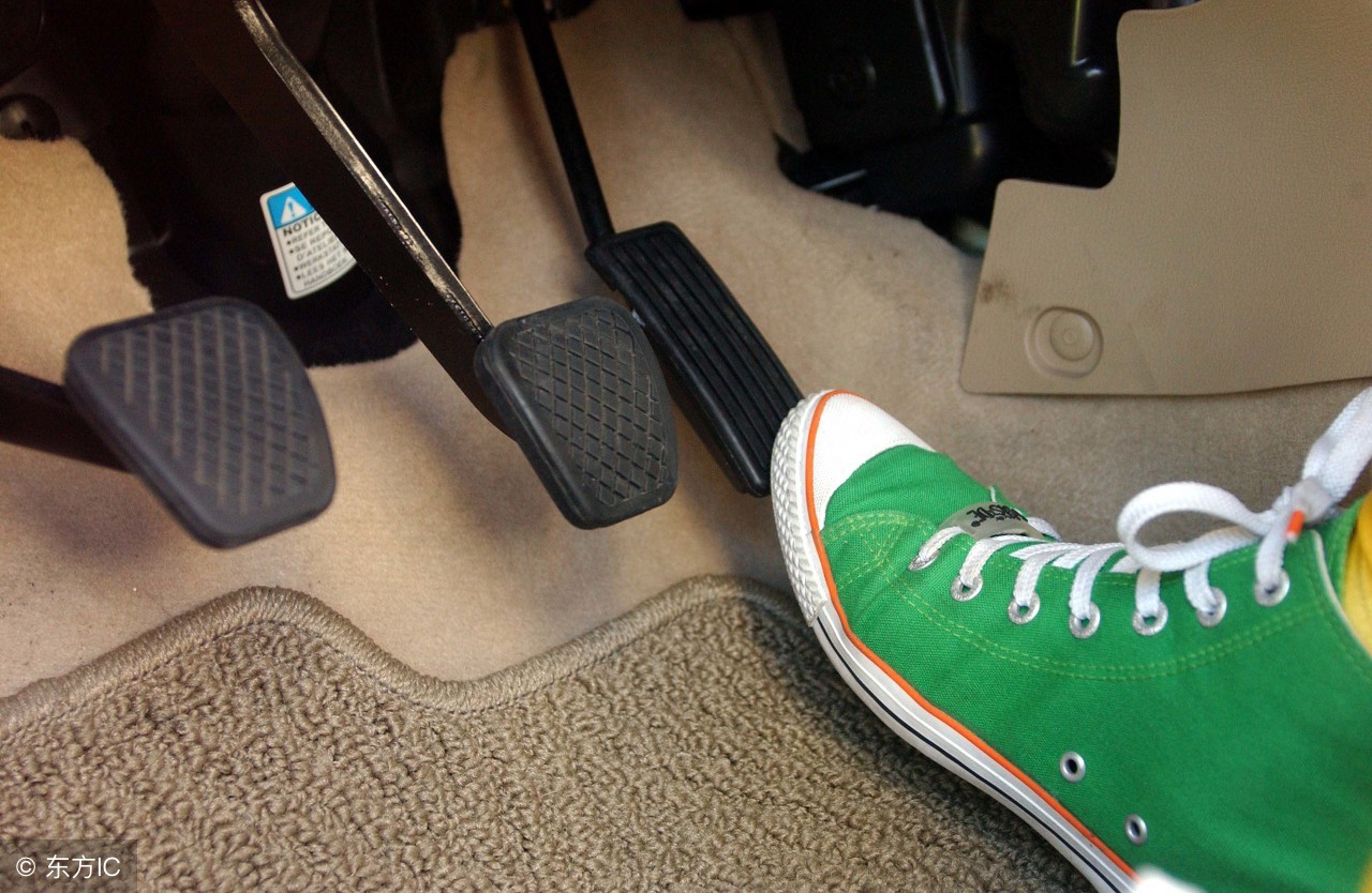 遇到刹车失灵怎样化险为夷,遇到刹车失灵怎么紧急制动