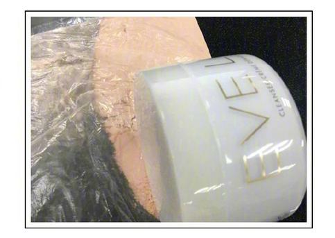 粉饼摔坏了还能用吗,粉饼碎了怎么办简单方法恢复原样