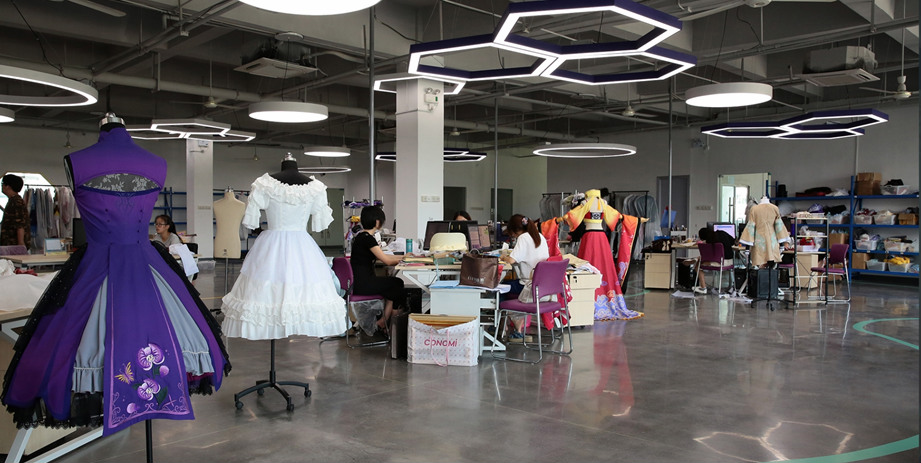 曾因爱好cosplay被家人赶出家门，如今她们做到了淘宝cos类目NO.1