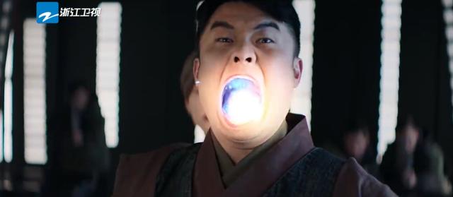 鹿晗化身狼族少年,鹿晗杨颖对视