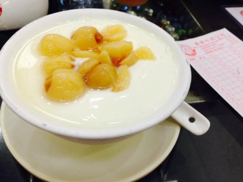 顺德双皮奶用哪个牌子的牛奶,带奶皮的双皮奶