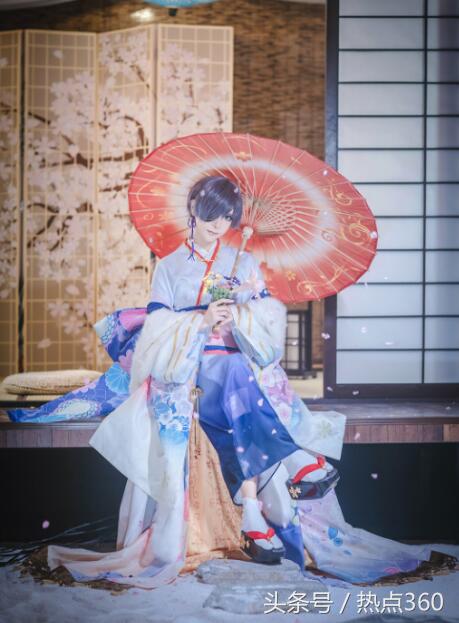 为爱好正名，大雨之夜被家人拒之门外，3女孩5年做到cos类目第一