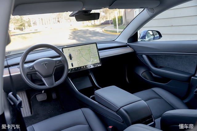 电动汽车的新王者来了！爱卡试驾特斯拉Model3！