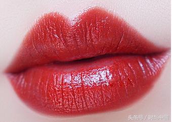 红唇口红推荐不显老,男生口红推荐深唇色