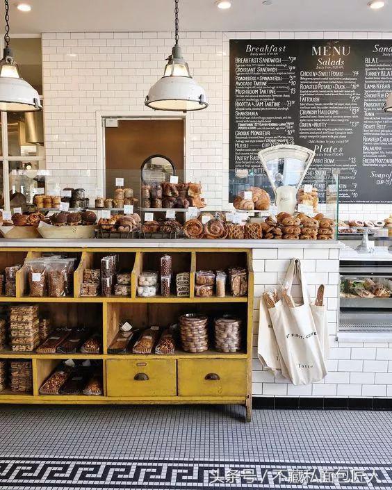 想象中开面包店和实际的开面包店,开好一家面包店并不是容易的事情