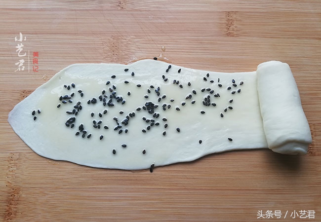 吃了我做的烧饼家人都不爱吃馒头了,皮酥瓤软,第二天吃也不硬