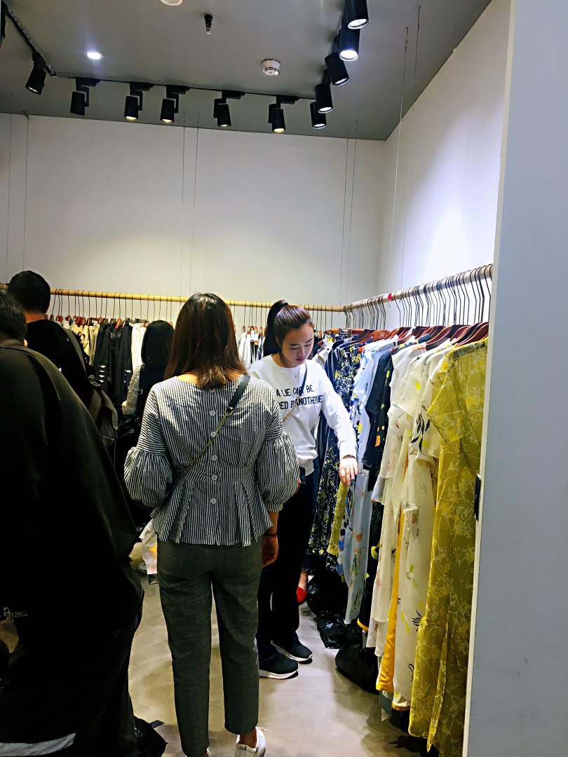 深圳买衣服南油市场怎么样,深圳南油的衣服怎么样