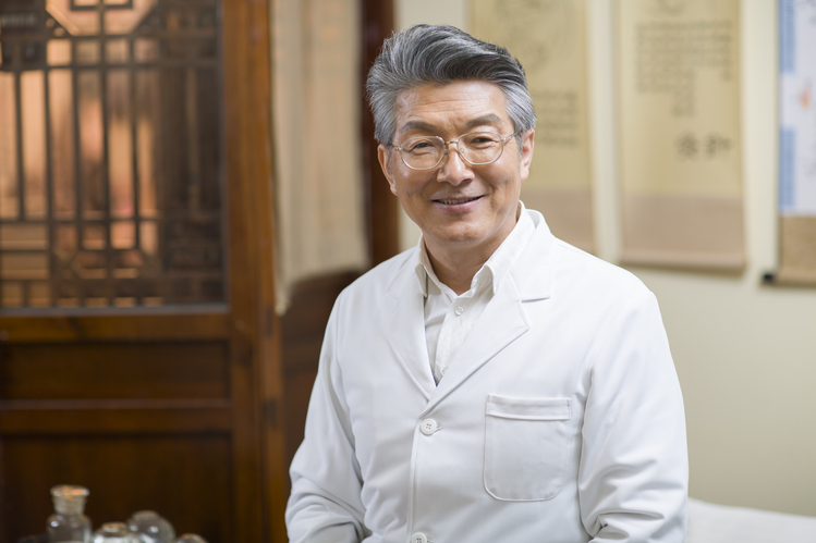 肿瘤专家谈抗癌：为什么有些肺癌患者总是腹胀?