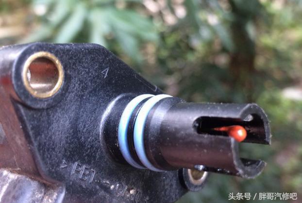 汽车混合气过稀的原因和现象,车子混合气过稀怎么解决