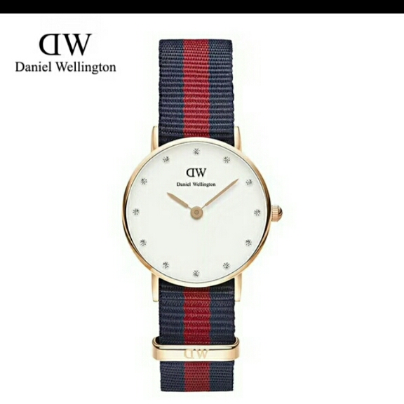 好看又实用的dw手表,dw手表全黑款