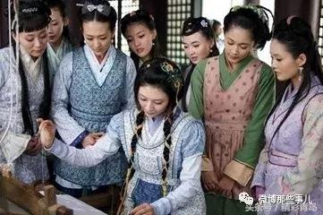 皮卡丘站起来为什么变成了皮卡丘,皮卡丘是不是皮卡丘