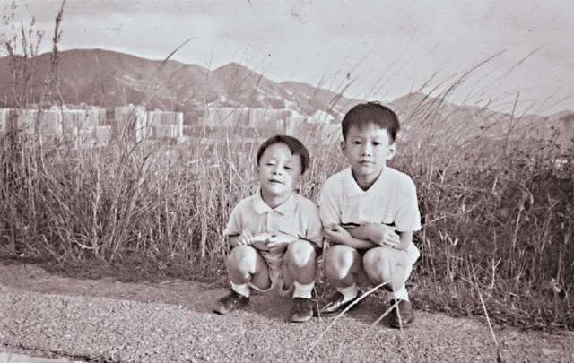 最值得怀念的黄家驹,黄家驹短暂且又传奇的一生