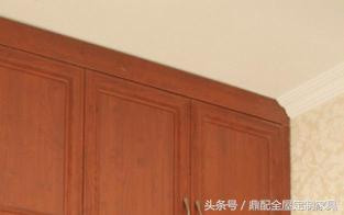 衣柜顶可以贴石膏线吗,衣柜做到顶怎么处理