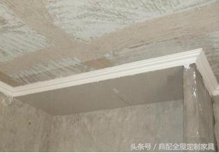 衣柜顶可以贴石膏线吗,衣柜做到顶怎么处理