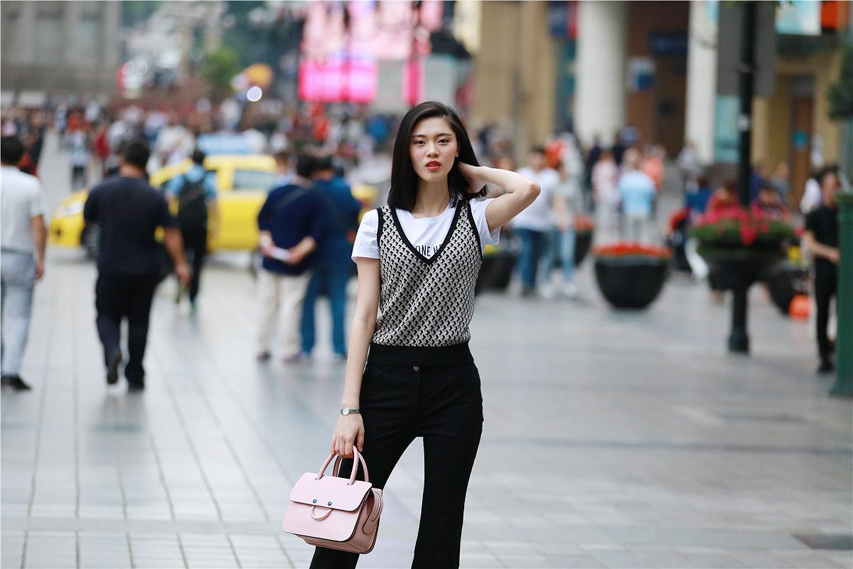 又到了去看蓝花楹的季节,又到了看风景的季节