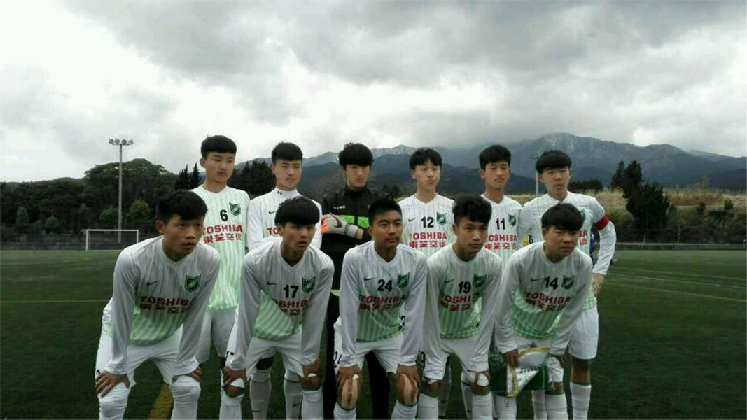 中国球员时隔八年再回五大联赛,中国职业联赛消失的球队