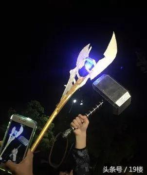 上海迪士尼爆满人挤人,上海迪士尼乐园实时排队人数