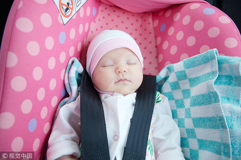 新生儿穿连体衣实用吗,新生儿穿衣服连体衣