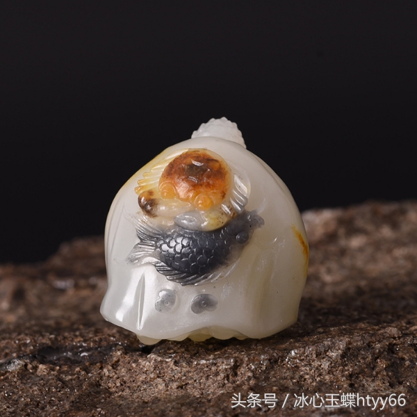 带皮色的和田玉为什么越来越受欢迎？