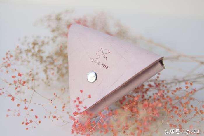 精致的手工小钱包,手拿的钱包