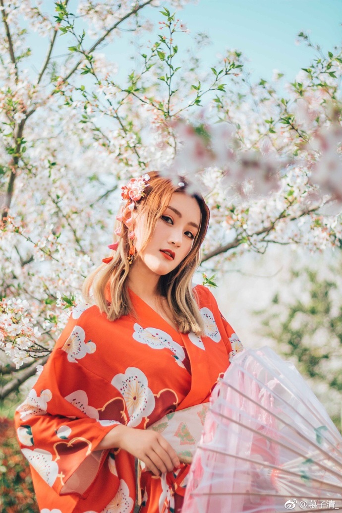 濂崇敓绾︽媿濠氱罕鍐欑湡,濂崇敓绾︽憚褰卞笀鎷嶇収