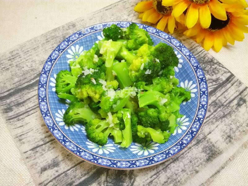 西兰花如何做好吃简单家常,西兰花怎么做才好吃家常做法