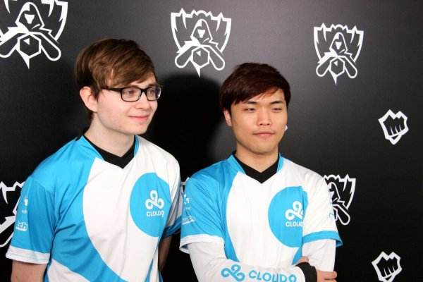 鑻遍泟鑱旂洘c9sneaky,鑻遍泟鑱旂洘c9濂宠