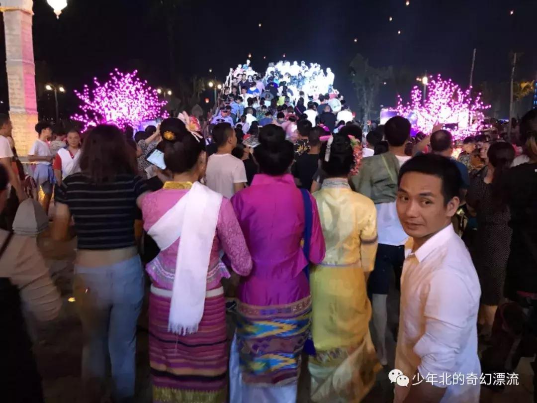 西双版纳最新傣族泼水节,体验云南西双版纳泼水节