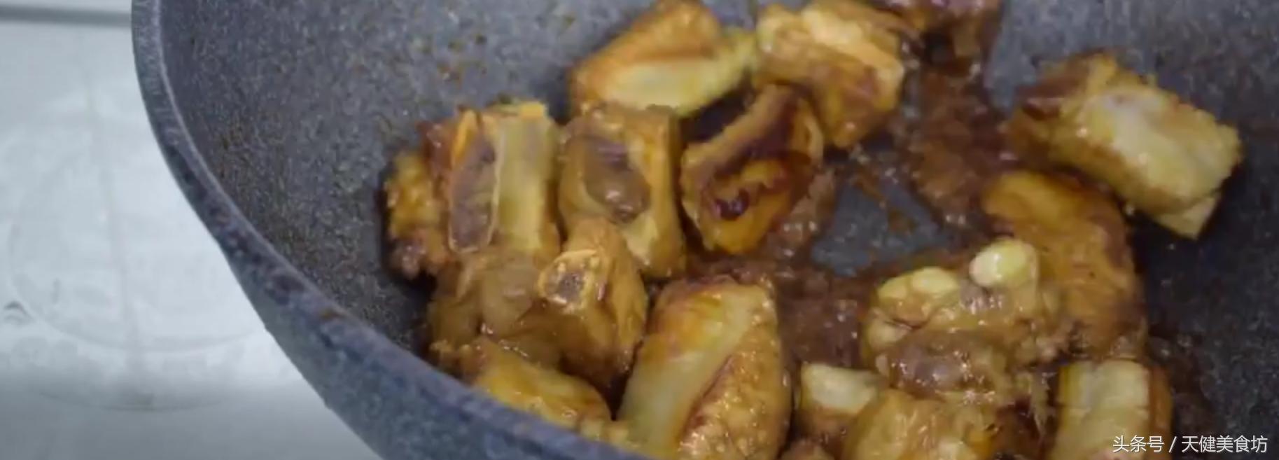 怎样做排骨焖饭不柴软烂好吃,爱吃排骨的一定要收藏不用一滴油