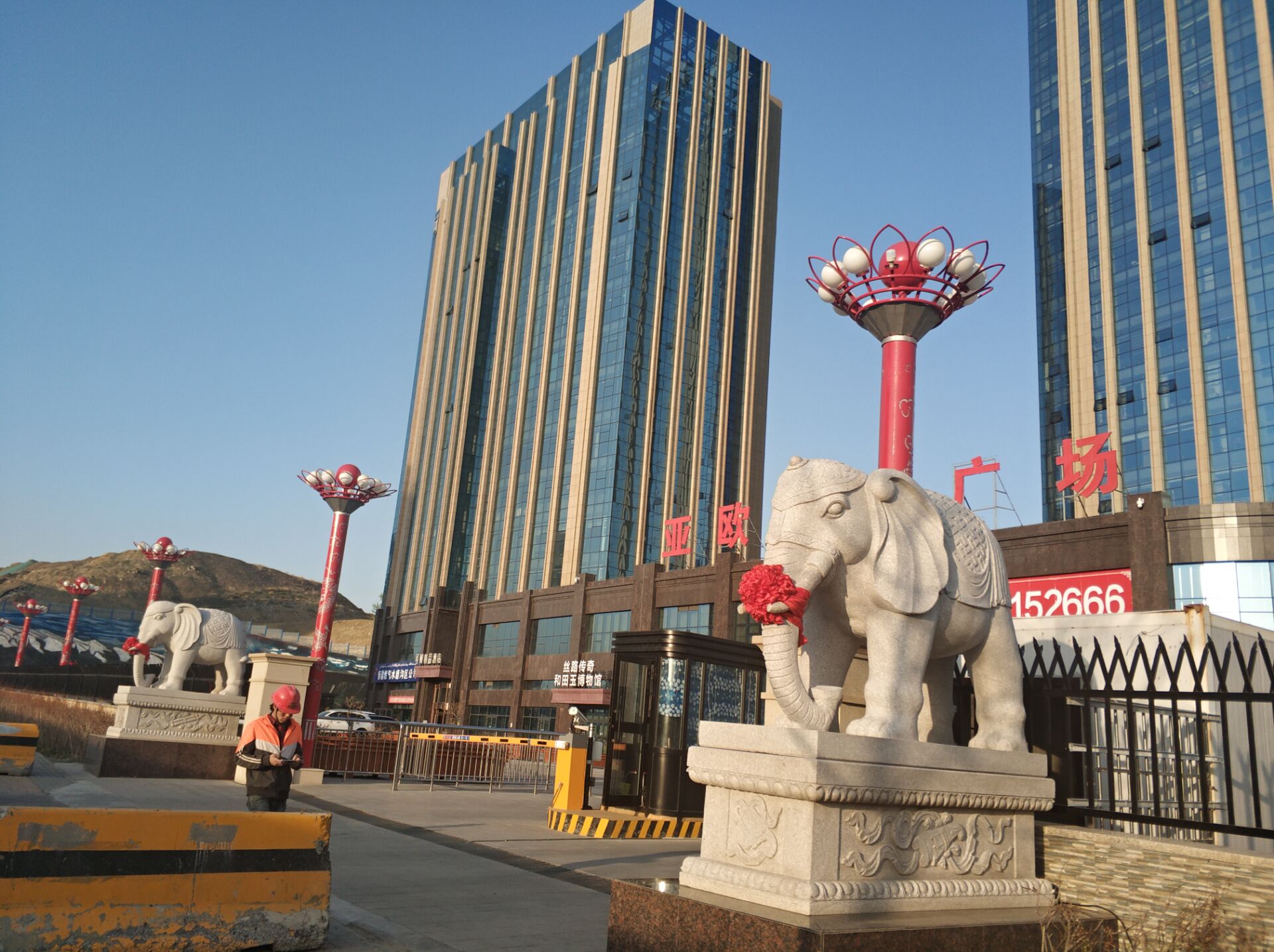 乌鲁木齐街头十大祥瑞瑞兽，哪家最V5？