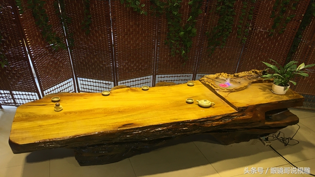 根雕再次创造了一种不一样的艺术,千年根雕文化匠人的精神