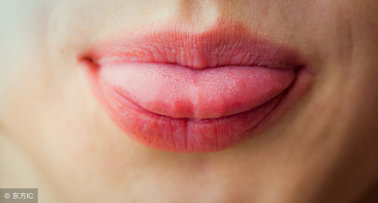 舌头发白、发红？简单的舌头变化，也可能预示身体出了3大问题！