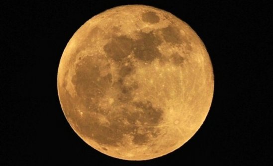 月球曾经跟地球一样有生命吗,月球是不是从地球上分离出来的