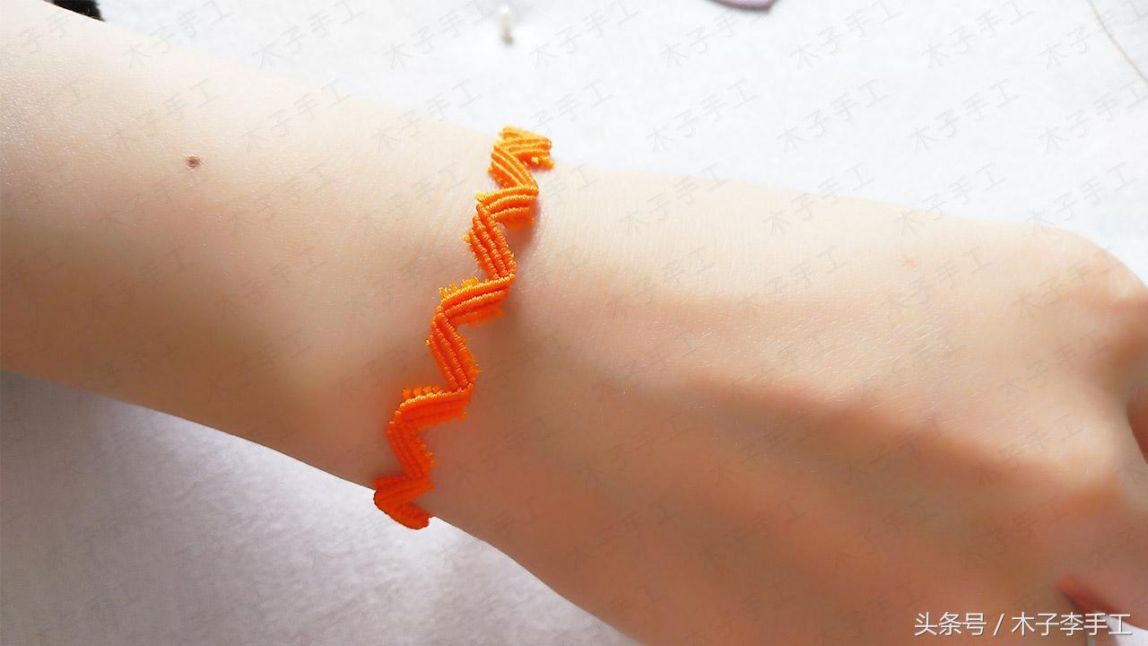 红绳编手链教程简单好看,用一根细红绳编简单手链