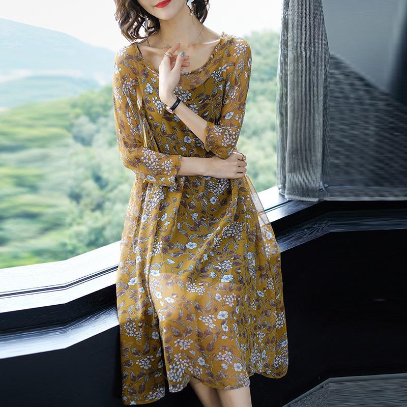 碎花连衣裙穿起来显胖有什么方法,肩宽女生适合的长袖碎花雪纺上衣