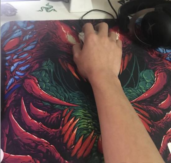 吃鸡刚枪为什么刚不过别人,吃鸡的时候枪打不准