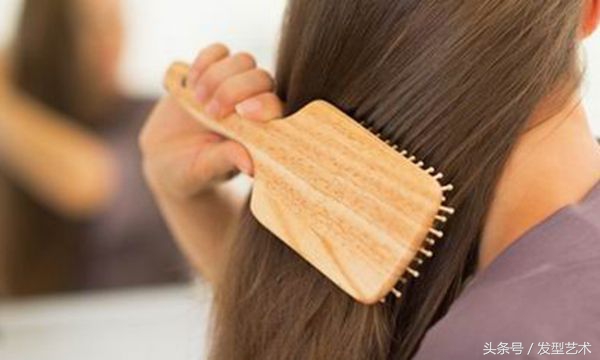 宝宝头发干枯分叉怎么办,头发干枯分叉缺什么维生素