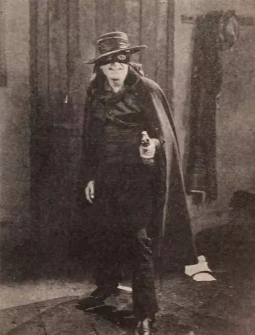 超级英雄为什么都要穿健身衣,超级英雄紧身衣里面要打底吗