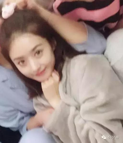 生活圈被它攻占，明星主动“蹭”它热度，现在的流量担当是这只猪