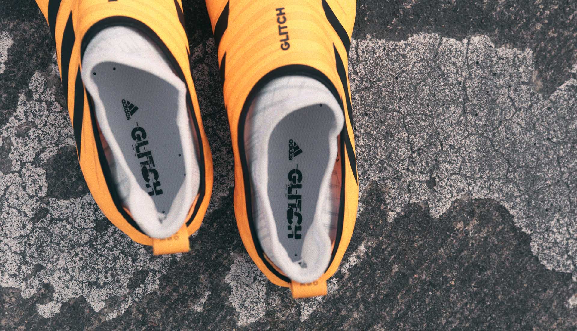 阿迪达斯雨靴测评,阿迪达斯足球鞋glitch