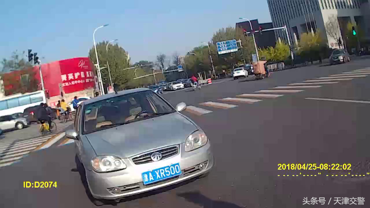 套牌被扣12分驾驶证会暂扣么,驾驶证漏检开车交警抓到怎么处罚