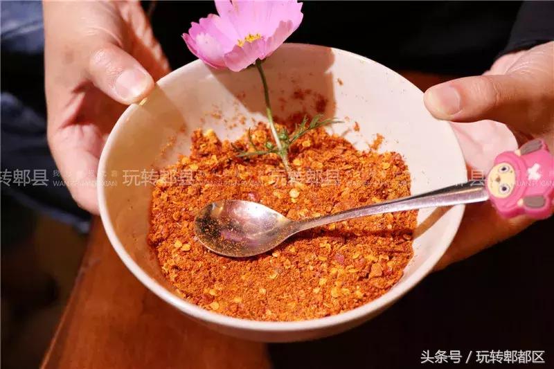 又一家高颜值花园音乐烤吧入驻郫都，趁五一快去痛快的搓一顿吧！