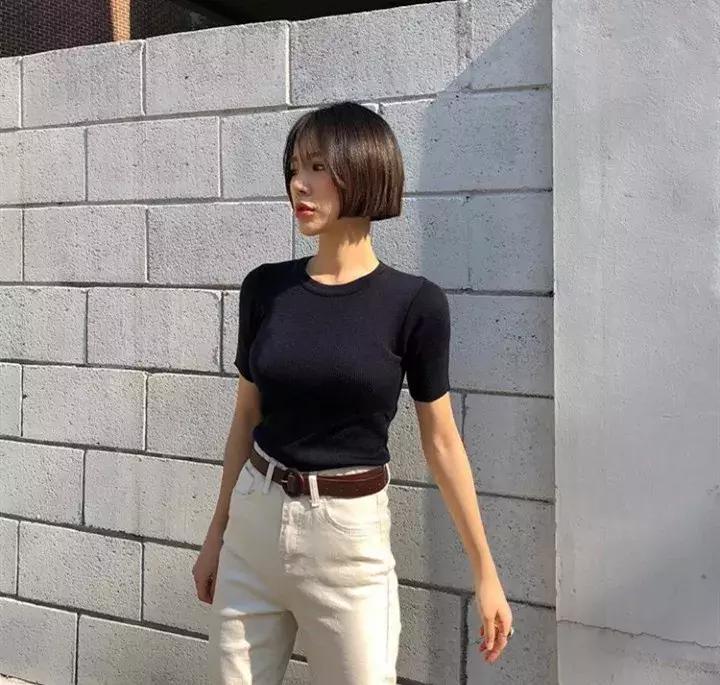 适合圆脸的短发烫发造型最新款,适合圆脸的短发胖女孩